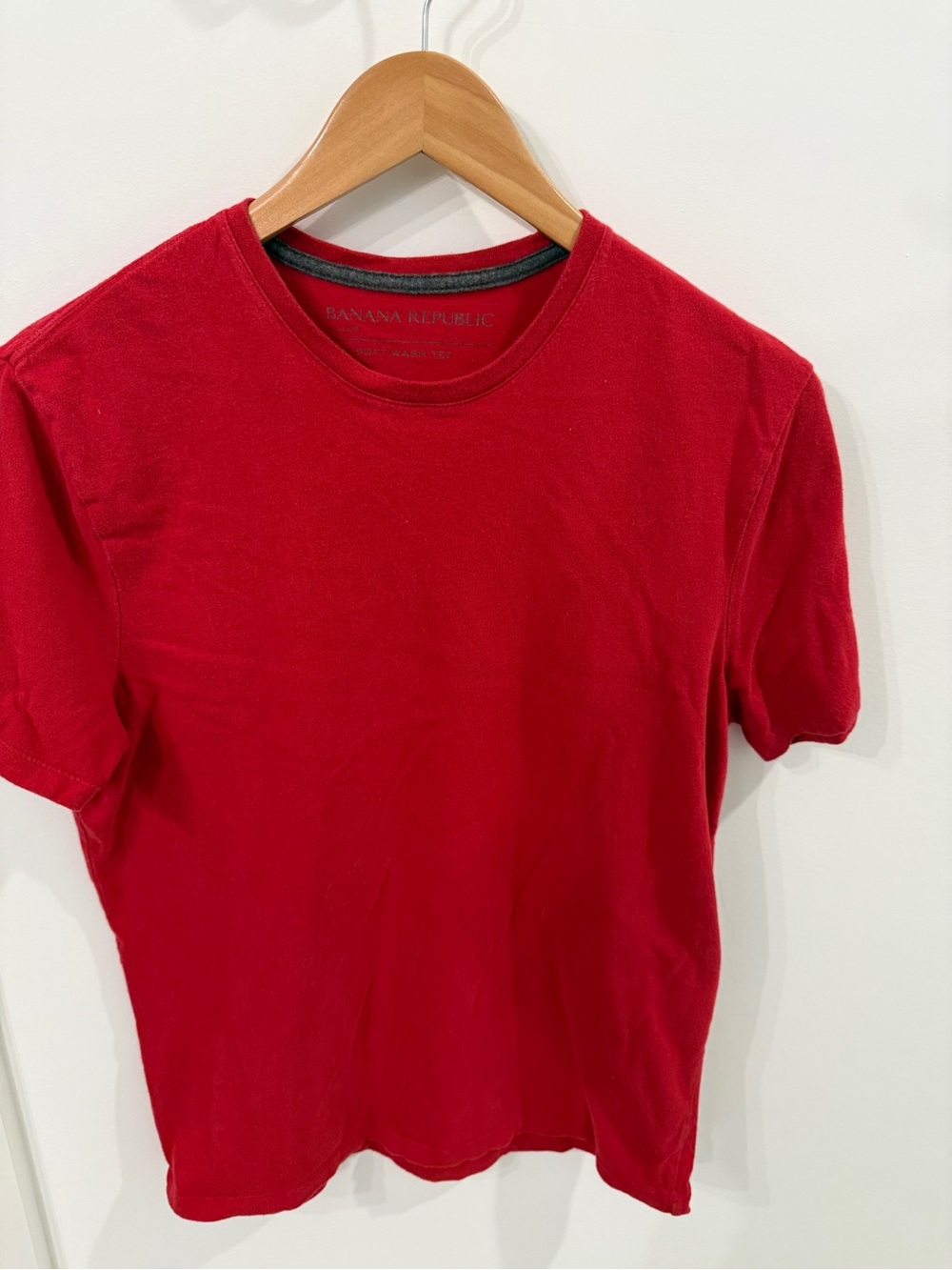 Banana Republic Red Short-Sleeve Crewneck Tee - Men's